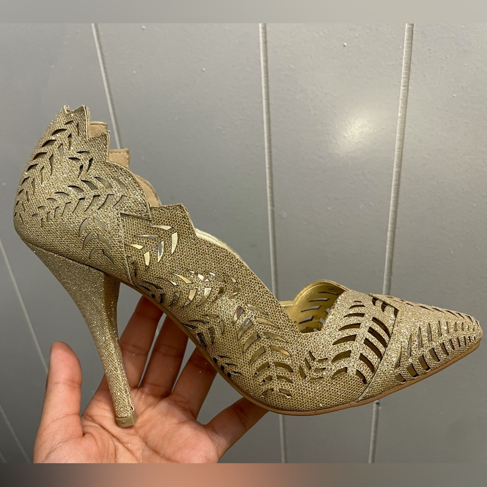 Heels - Picture 5 of 5